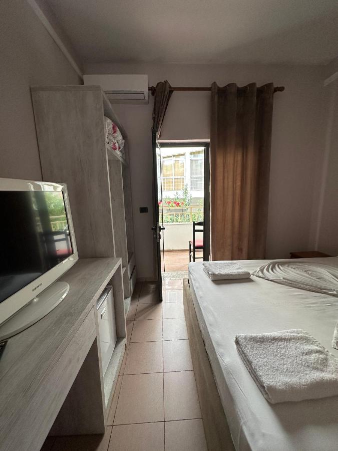 Seashell Beach Rooms Shkallnur Екстер'єр фото