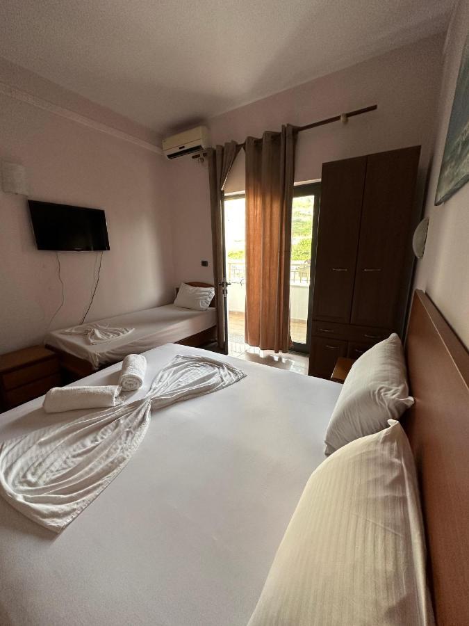 Seashell Beach Rooms Shkallnur Екстер'єр фото